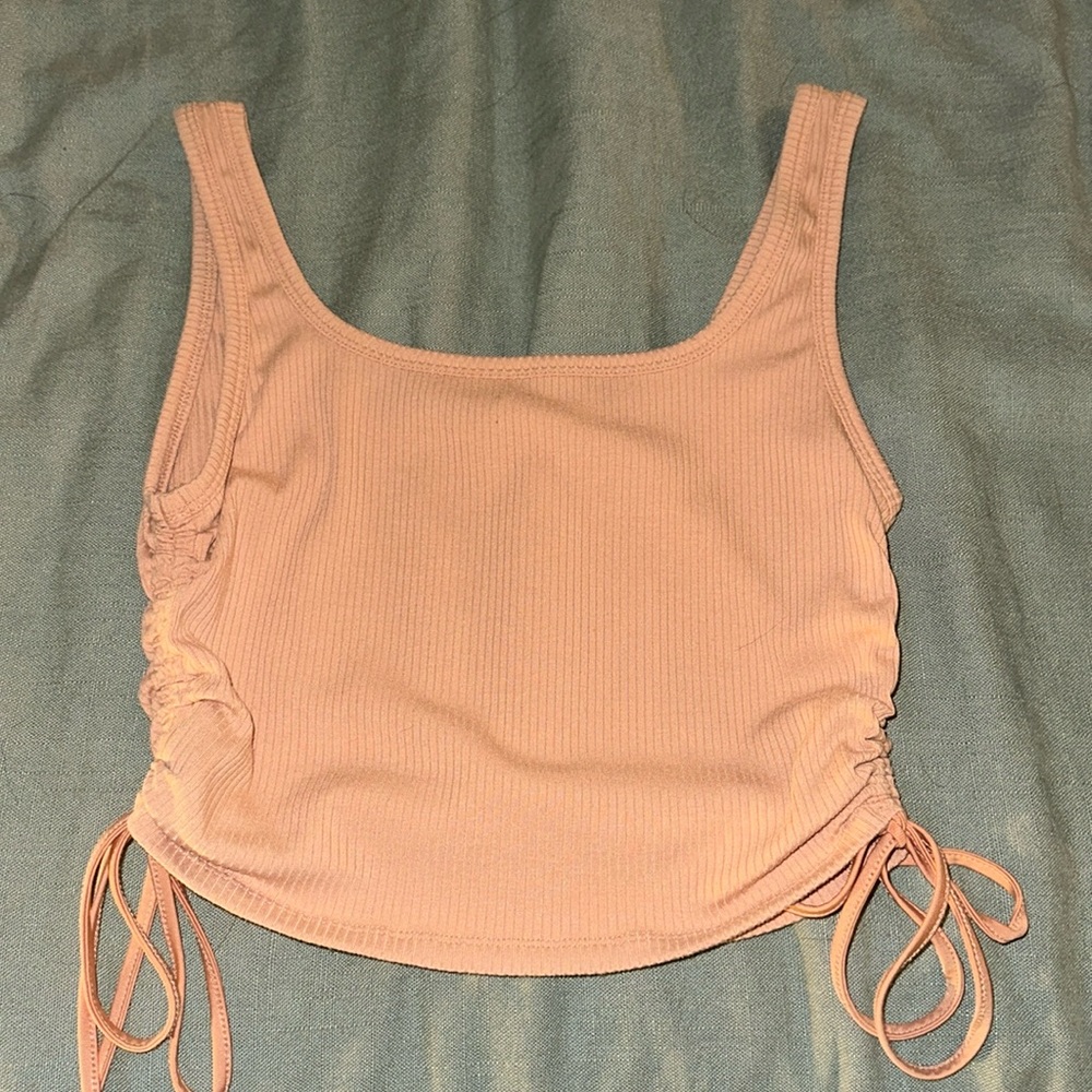 Salmon/light orange cropped fitted and ribbed tank top